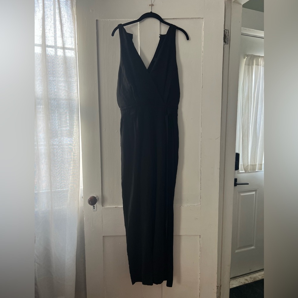 Lulus NWOT Black Sleeveless Faux Wrap Straight Leg Jumpsuit Size Medium